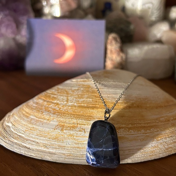 Sodalite Pendant Necklace - Picture 3 of 3